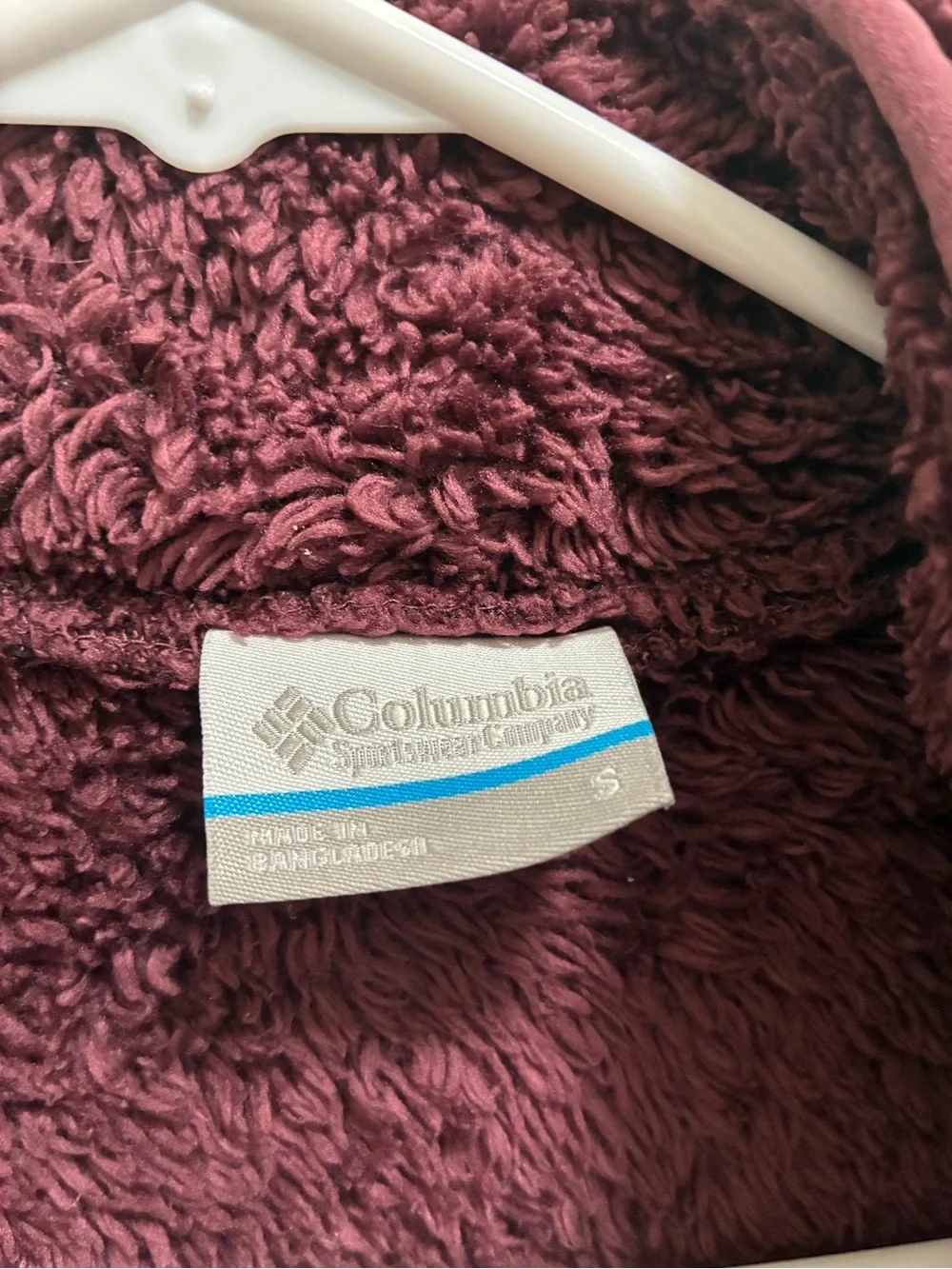 Columbia Women’s Plush  Jacket — Wine